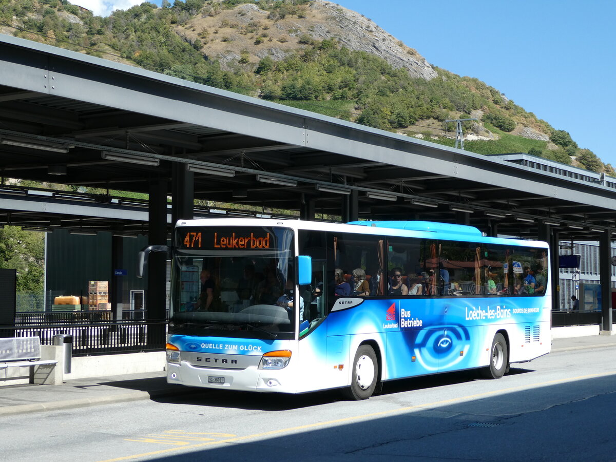 (239'425) - LBB Susten - Nr. 11/VS 38'011 - Setra am 21. August 2022 beim Bahnhof Leuk