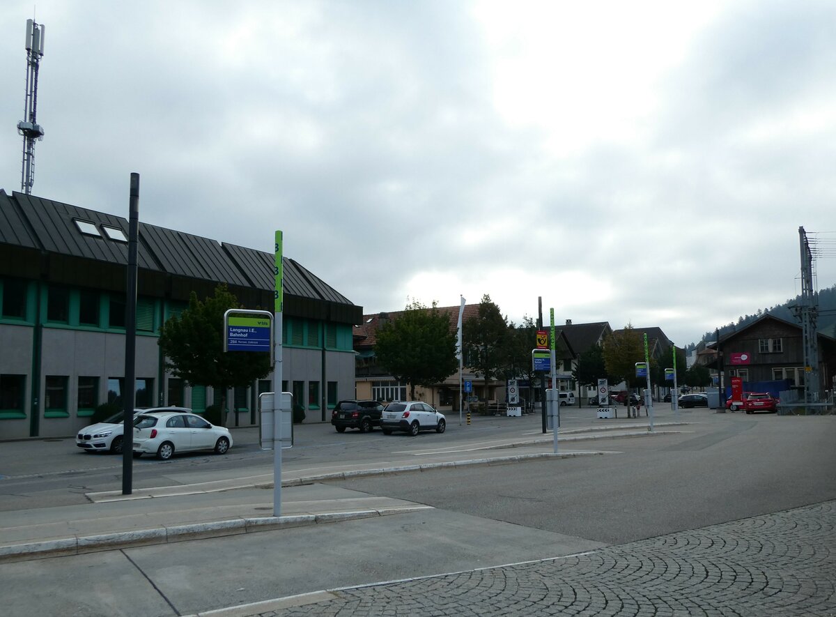 (239'733) - Busland-Haltestellen am 28. August 2022 beim Bahnhof Langnau