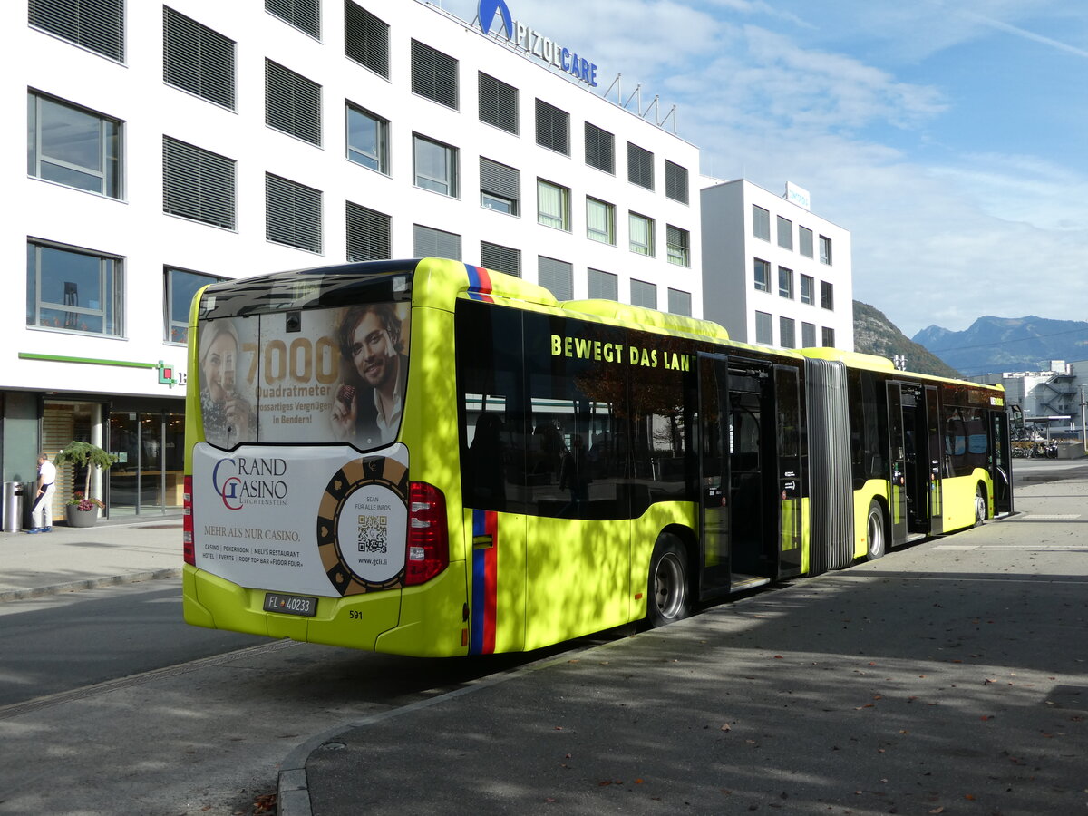 (240'904) - Aus Liechtenstein: BOS PS Anstalt, Vaduz - Nr. 591/FL 40'233 - Mercedes (ex PLA Vaduz Nr. 62) am 11. Oktober 2022 beim Bahnhof Sargans