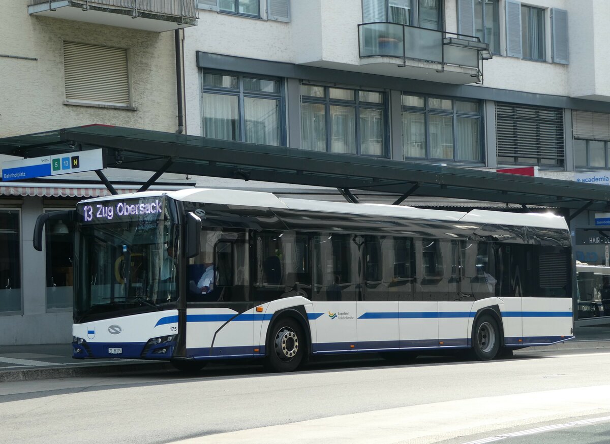 (242'033) - ZVB Zug - Nr. 175/ZG 88'175 - Solaris am 31. Oktober 2022 beim Bahnhof Zug