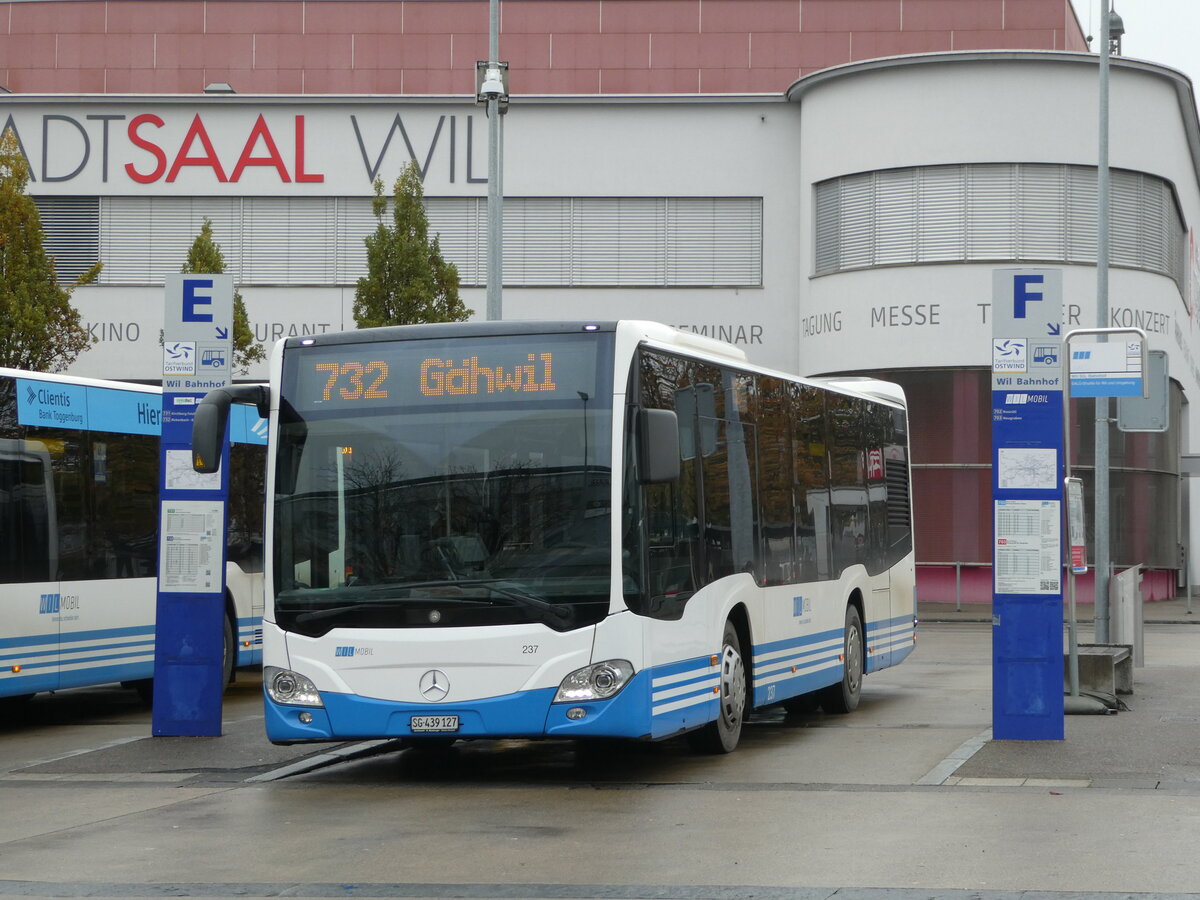 (242'582) - WilMobil, Wil - Nr. 237/SG 439'127 - Mercedes am 13. November 2022 beim Bahnhof Wil
