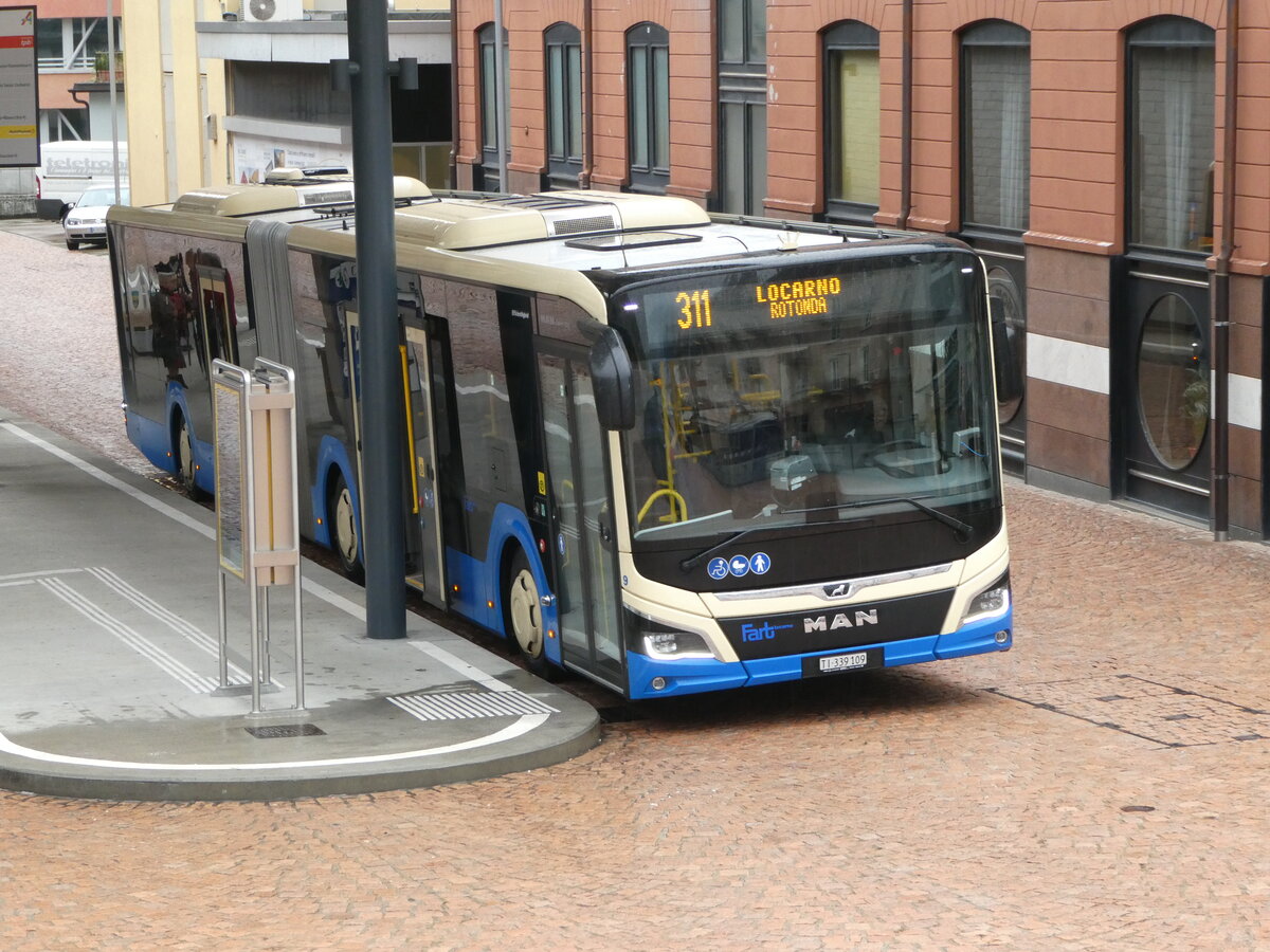 (242'715) - FART Locarno - Nr. 9/TI 339'109 - MAN am 15. November 2022 beim Bahnhof Bellinzona