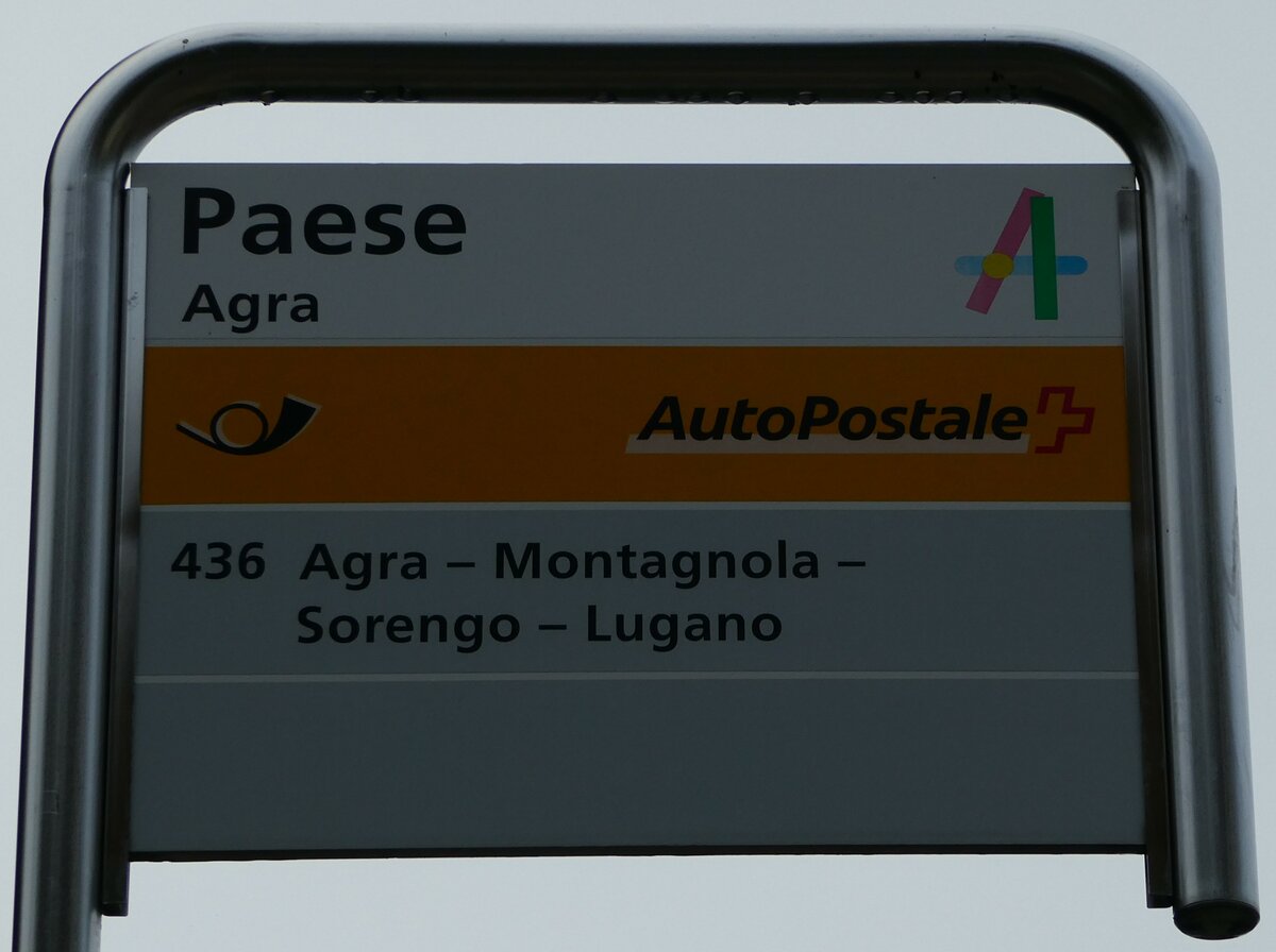 (242'752) - PostAuto-Haltestellenschild - Agra, Paese - am 16. November 2022