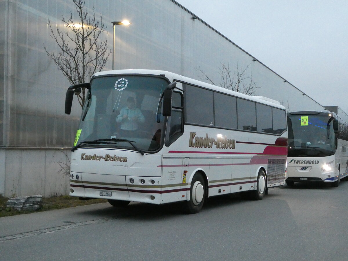 (244'480) - Kander-Reisen, Frutigen - Nr. 4/BE 19'376 - Bova am 7. Januar 2023 beim Bahnhof Frutigen