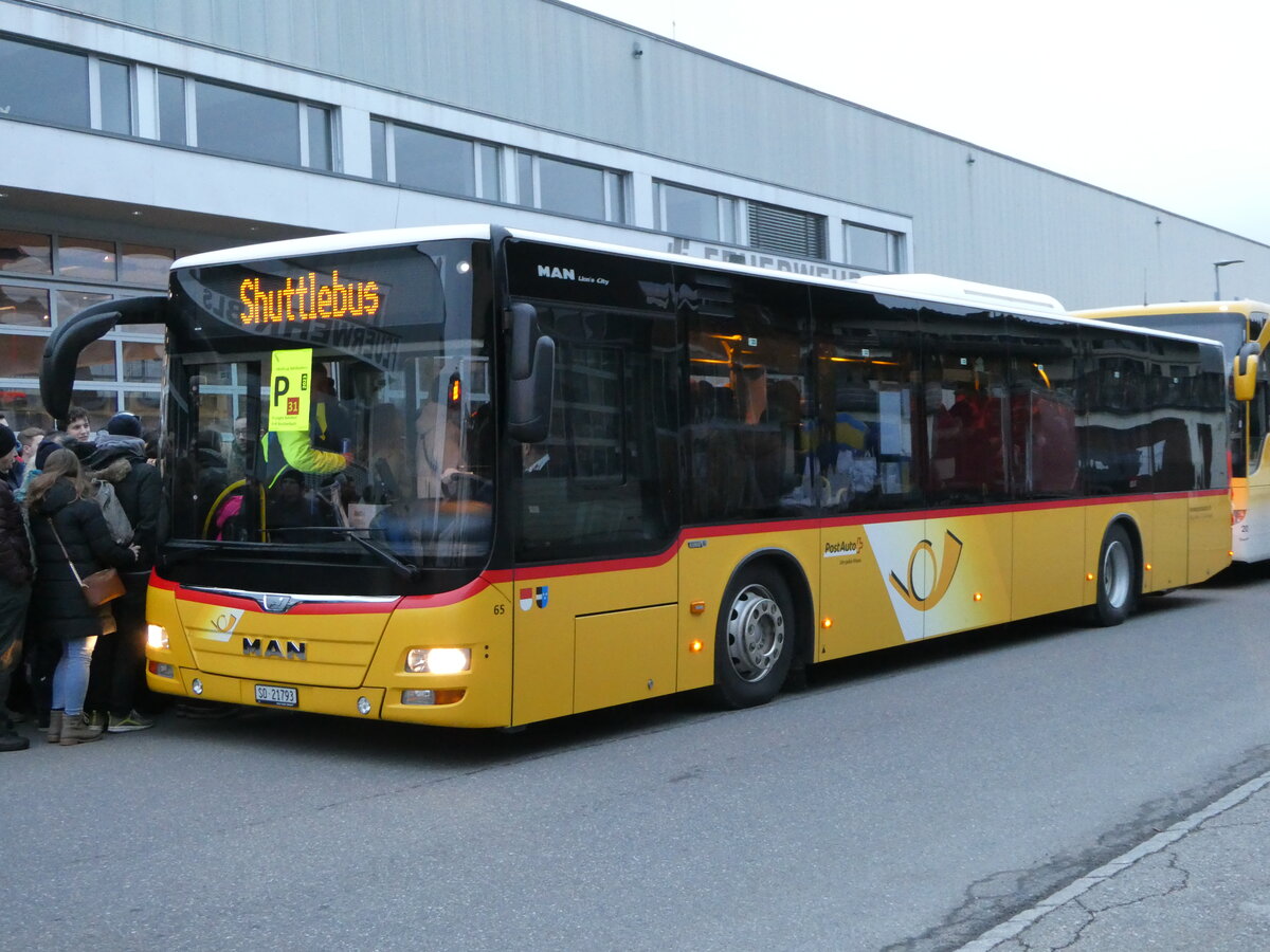 (244'526) - Wyss, Boningen - Nr. 65/SO 21'793/PID 10'546 - MAN am 7. Januar 2023 beim Bahnhof Frutigen