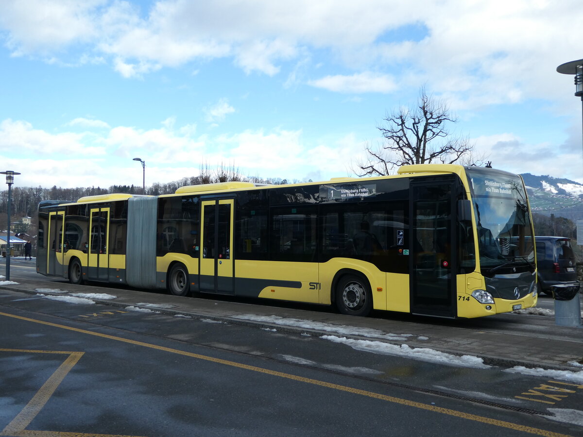 (245'630) - STI Thun - Nr. 714/BE 427'714 - Mercedes am 1. Februar 2023 beim Bahnhof Spiez