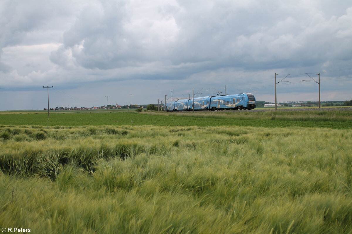 2462 011 als RE80 57221 Würzburg - Treuchtlingen bei Uffenheim. 27.05.24