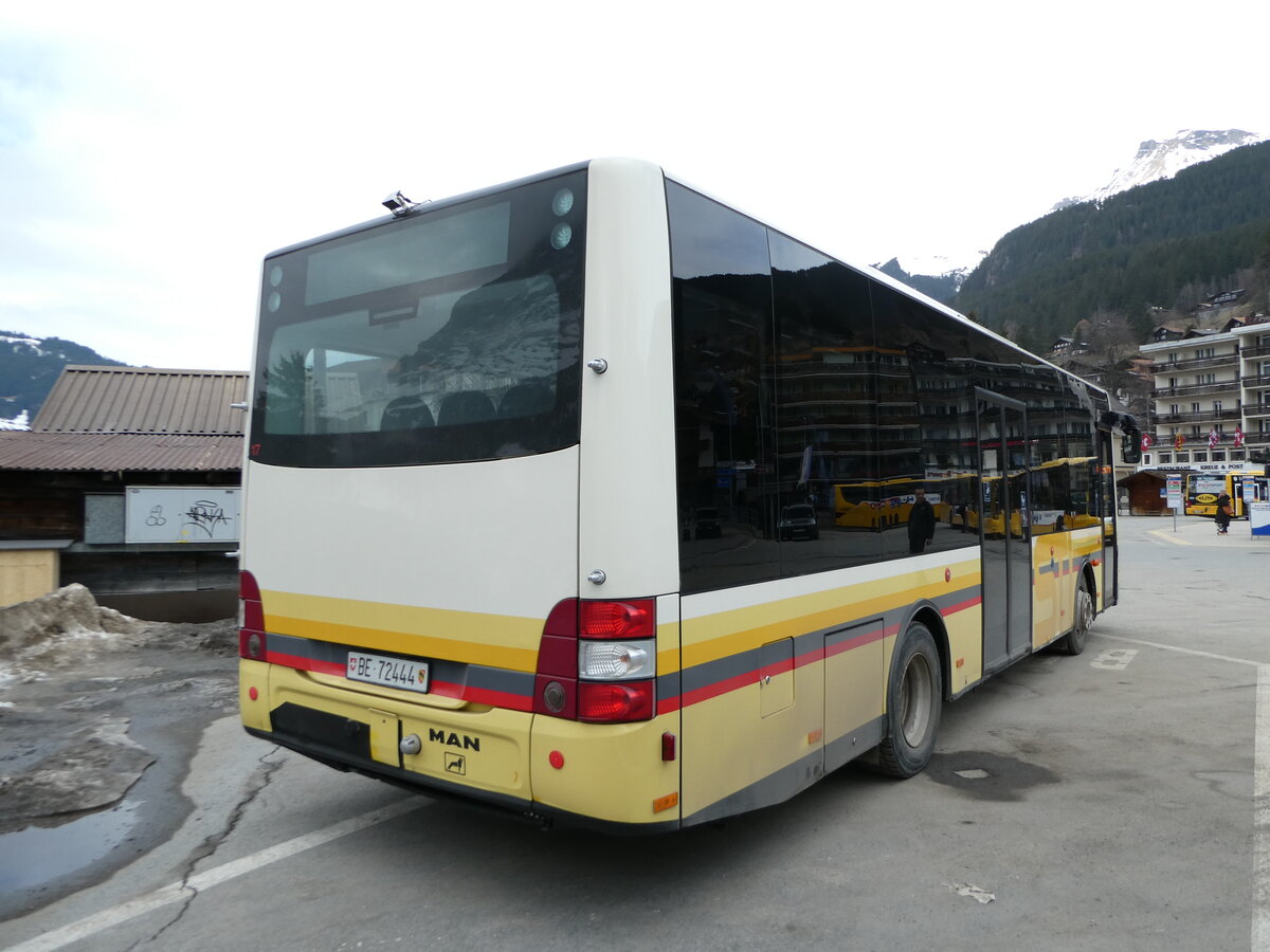 (246'224) - Grindelwaldbus, Grindelwald - Nr. 17/BE 72'444 - MAN/Gppel (ex STI Thun Nr. 133) am 17. Februar 2023 beim Bahnhof Grindelwald