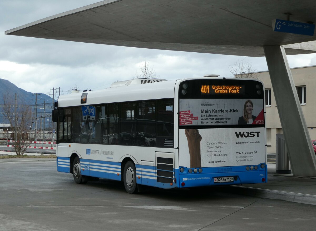 (247'008) - BSW Sargans - Nr. 339/SG 376'716 - Solaris am 9. März 2023 beim Bahnhof Buchs