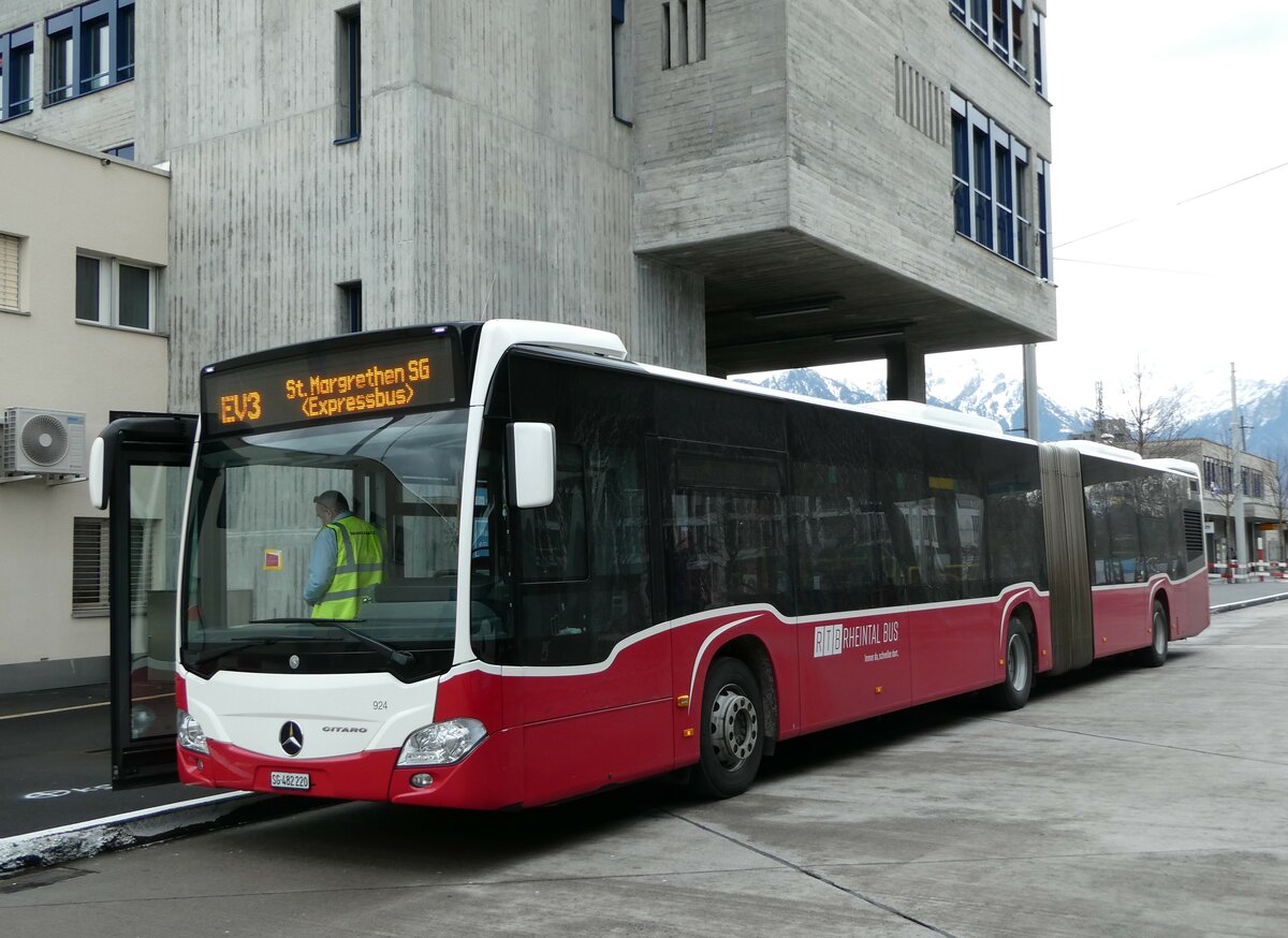 (247'011) - RTB Altstätten - Nr. 924/SG 482'220 - Mercedes (ex Wiener Linien, A-Wien Nr. 8728) am 9. März 2023 beim Bahnhof Buchs