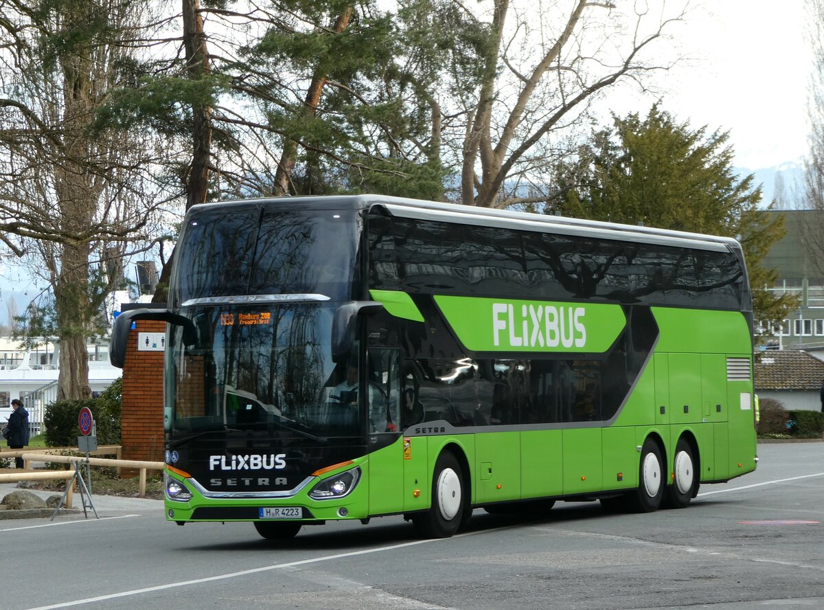 (247'453) - Aus Deutschland: Gradliner, Hannover - H-R 4223 - Setra am 18. Mrz 2023 in Luzern, Inseli-P