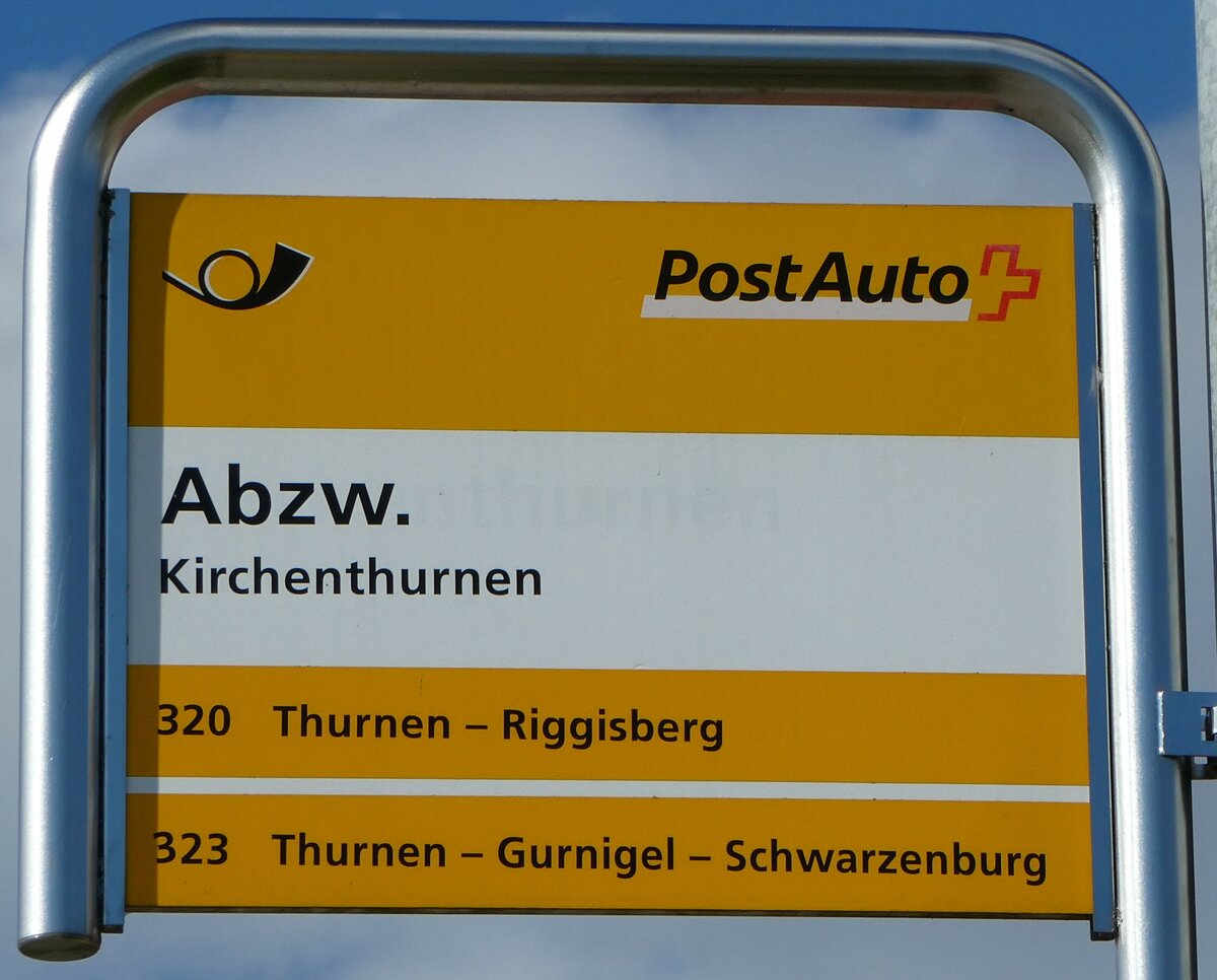(248'014) - PostAuto-Haltestellenschild - Kirchenthurnen, Abzw. - am 4. April 2023