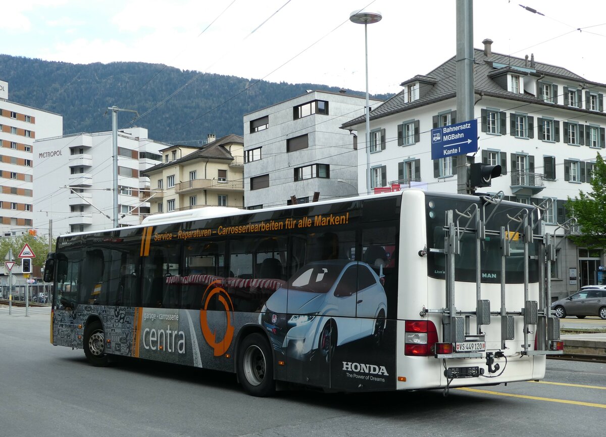 (249'689) - PostAuto Wallis - VS 449'120/PID 10'443 - MAN am 5. Mai 2023 beim Bahnhof Brig