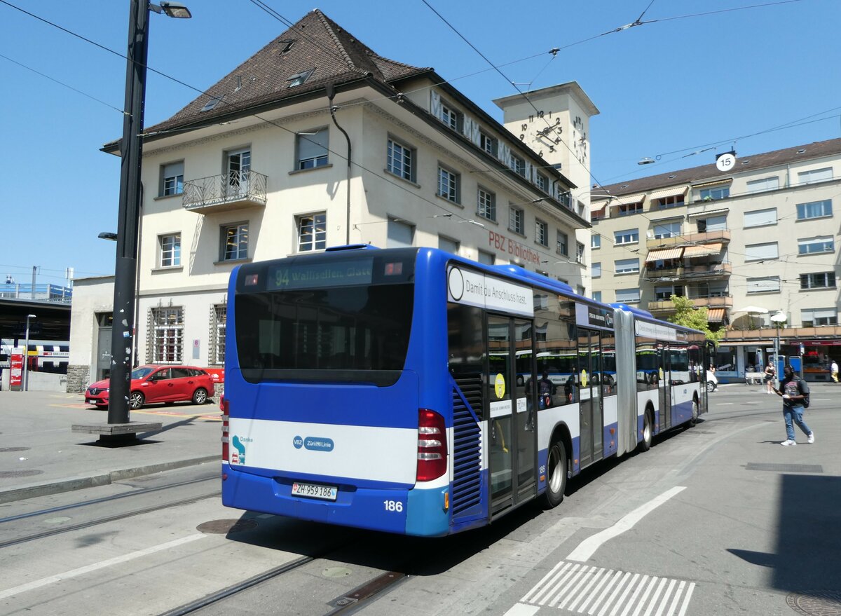 (251'478) - VBZ Zrich - Nr. 186/ZH 959'186 - Mercedes (ex VZO Grningen Nr. 107) am 13. Juni 2023 beim Bahnhof Zrich Oerlikon