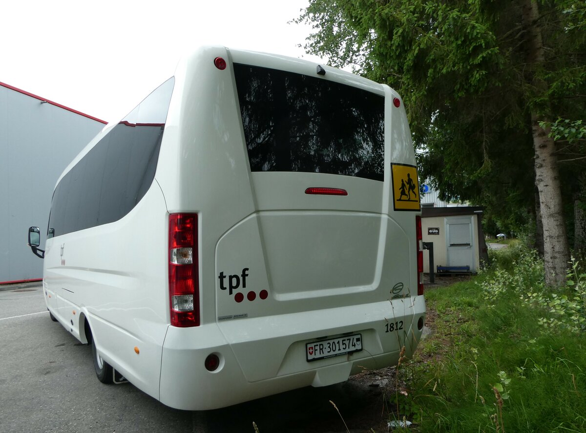 (252'205) - TPF Fribourg - Nr. 1812/FR 301'574 - Iveco/Ferqui am 1. Juli 2023 in Le Mouret, Iveco