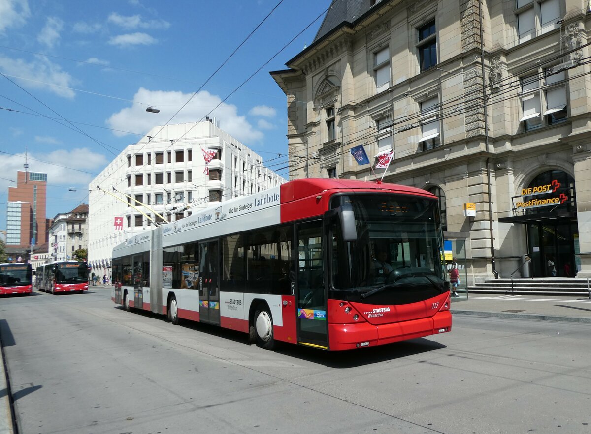 (252'316) - SW Winterthur - Nr. 117 - Hess/Hess Gelenktrolleybus am 2. Juli 2023 beim Hauptbahnhof Winterthur