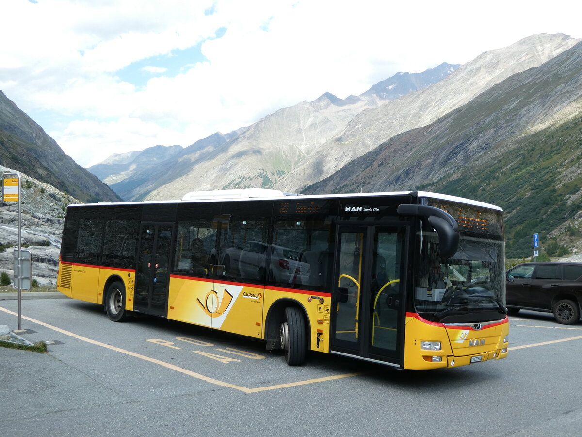 (253'848) - PostAuto Wallis - VS 531'960/PID 10'600 - MAN (ex CarPostal Ouest) am 15. August 2023 beim Mattmark