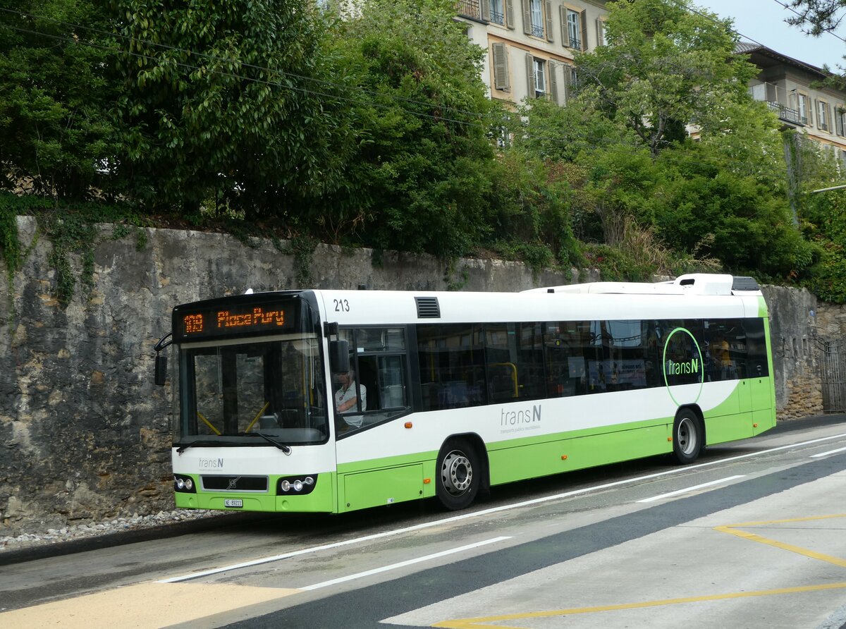 (255'223) - transN, La Chaux-de-Fonds - Nr. 213/NE 89'213 - Volvo (ex TN Neuchtel Nr. 213) am 16. September 2023 beim Bahnhof Neuchtel