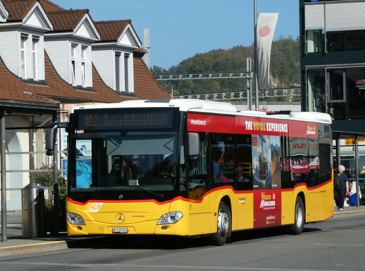 (255'843) - PostAuto Bern - BE 610'541/PID 11'685 - Mercedes am 2. Oktober 2023 beim Bahnhof Interlaken Ost