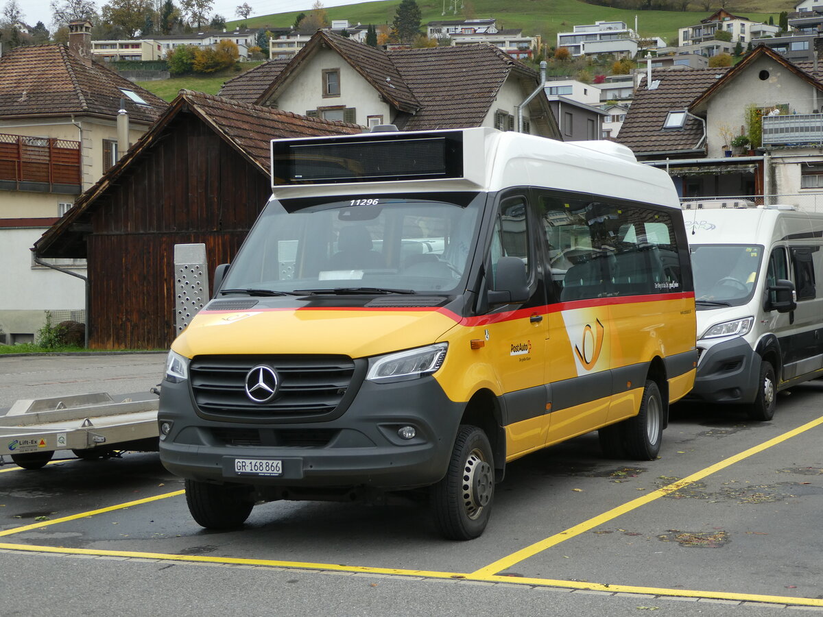 (257'081) - PostAuto Graubnden - GR 168'866/PID 11'296 - Mercedes am 18. November 2023 in Schmerikon, Thomann