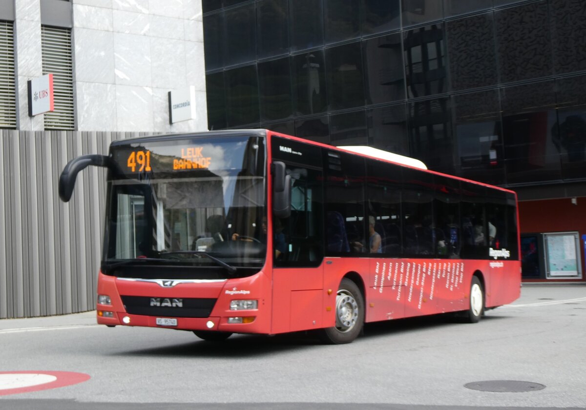 (265'388) - Ruffiner, Turtmann - VS 95'740 - MAN am 3. August 2024 beim Bahnhof Visp