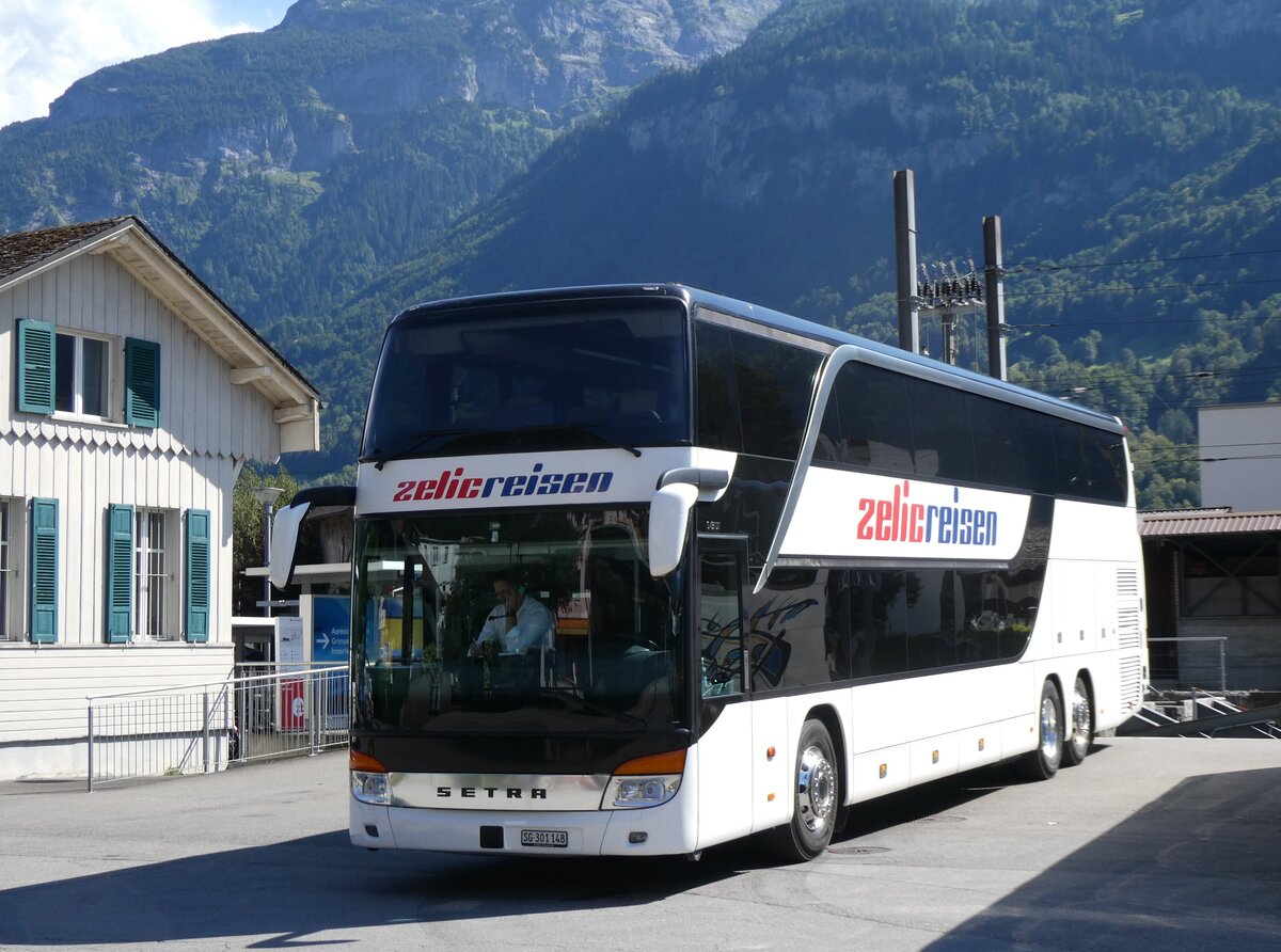 (265'630) - Zelic, Schmerikon - SG 301'148 - Setra am 13. August 2024 beim Bahnhof Meiringen