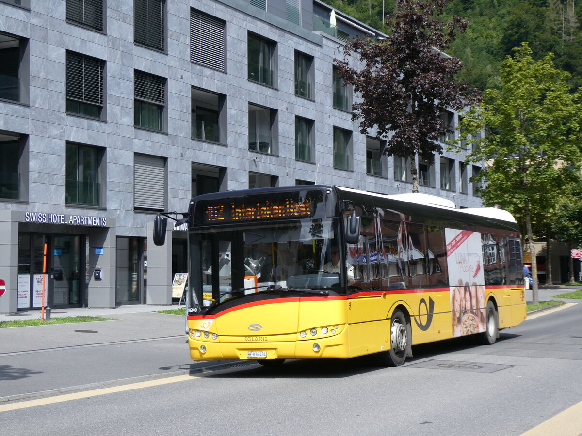 (265'949) - PostAuto Bern - BE 836'434/PID 10'340 - Solaris (ex Nr. 581) am 19. August 2024 beim Bahnhof Interlaken Ost