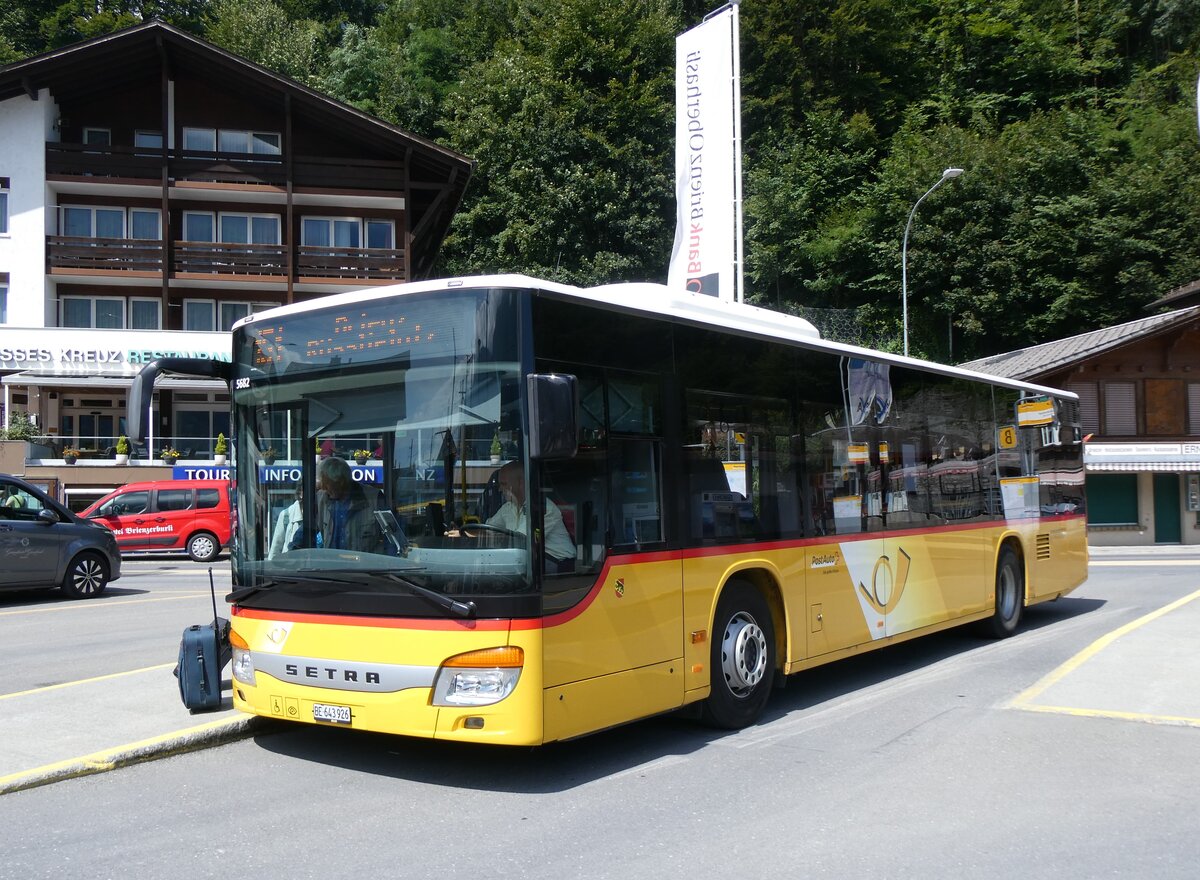 (265'981) - Flck, Brienz - Nr. 8/BE 643'926/PID 5682 - Setra am 19. August 2024 beim Bahnhof Brienz