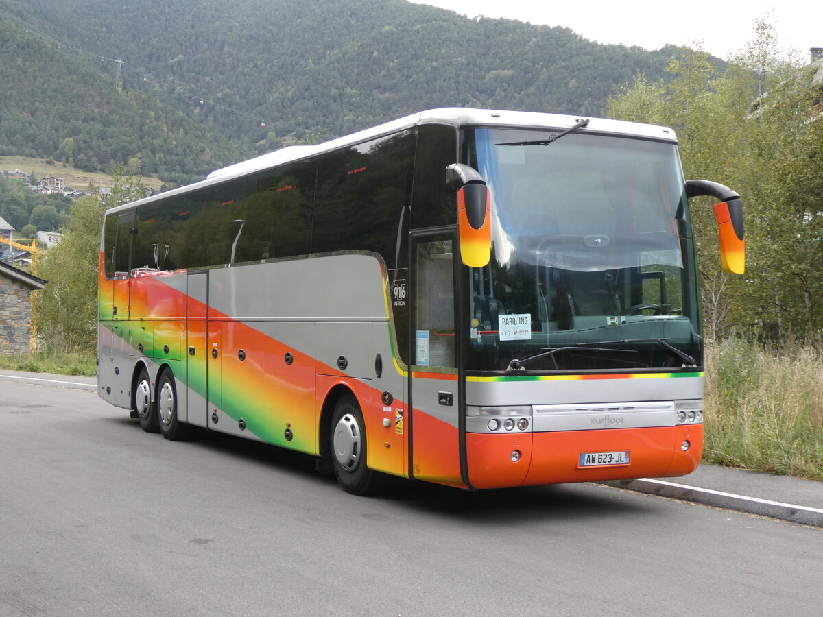 (267'247) - Aus Frankreich: Lalubie et Manterola, Lourdes - AW 623 JL - Van Hool am 18. September 2024 in La Massana, Carparkplatz