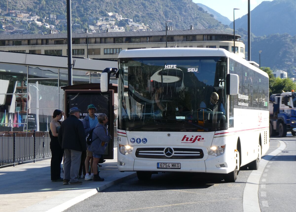 (267'267) - Aus Spanien: hife, Tortosa - Nr. 8034/6754 MKG - Mercedes am 19. September 2024 in Andorra la Vella, Estaci Nacional Autobusos