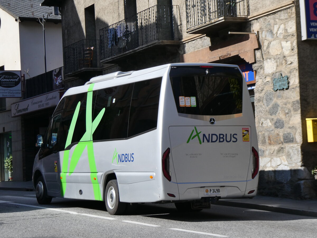 (267'337) - Andbus, Andorra la Vella - P3490 - Mercedes am 19. September 2024 in La Massana, Hostal Palanques