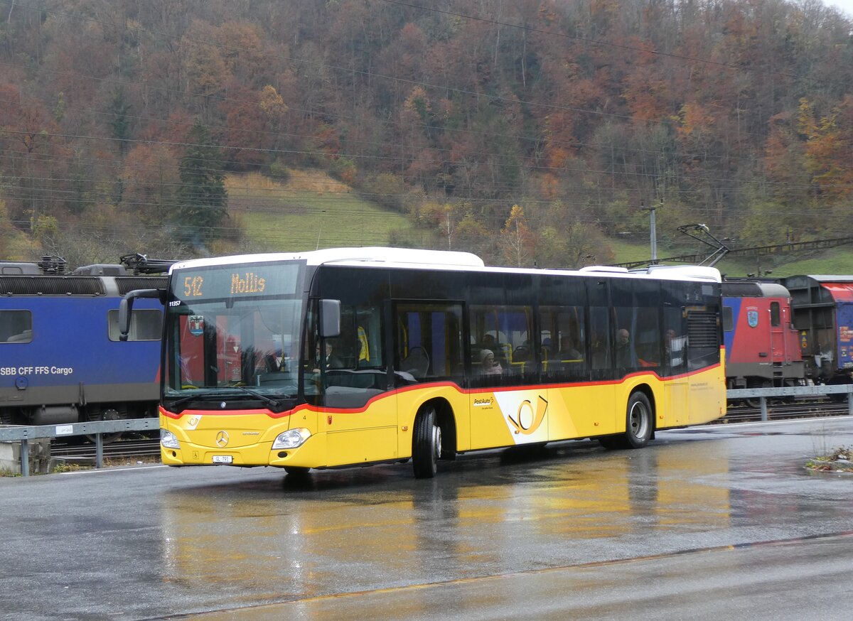 (269'247) - Niederer, Filzbach - Nr. 4/GL 791/PID 11'357 - Mercedes am 19. November 2024 beim Bahnhof Ziegelbr�cke