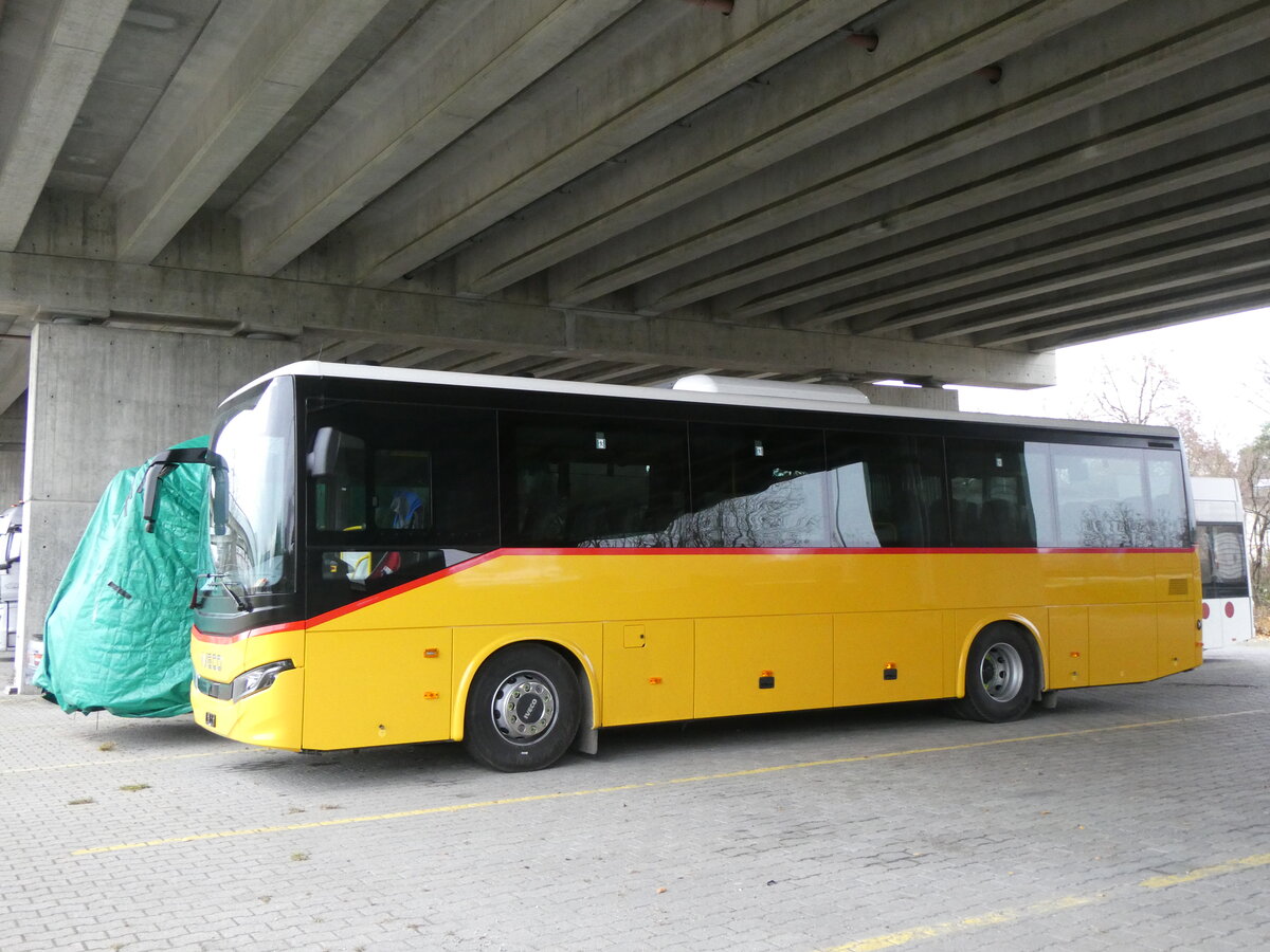 (269'538) - Ev�quoz, Erde - PID 12'235 - Iveco am 30. November 2024 in Kerzers, Murtenstrasse