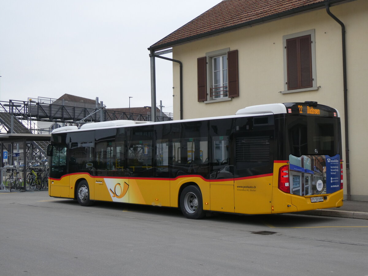 (269'564) - Wieland, Murten - Nr. 118/FR 300'595/PID 11'558 - Mercedes am 30. November 2024 beim Bahnhof Kerzers