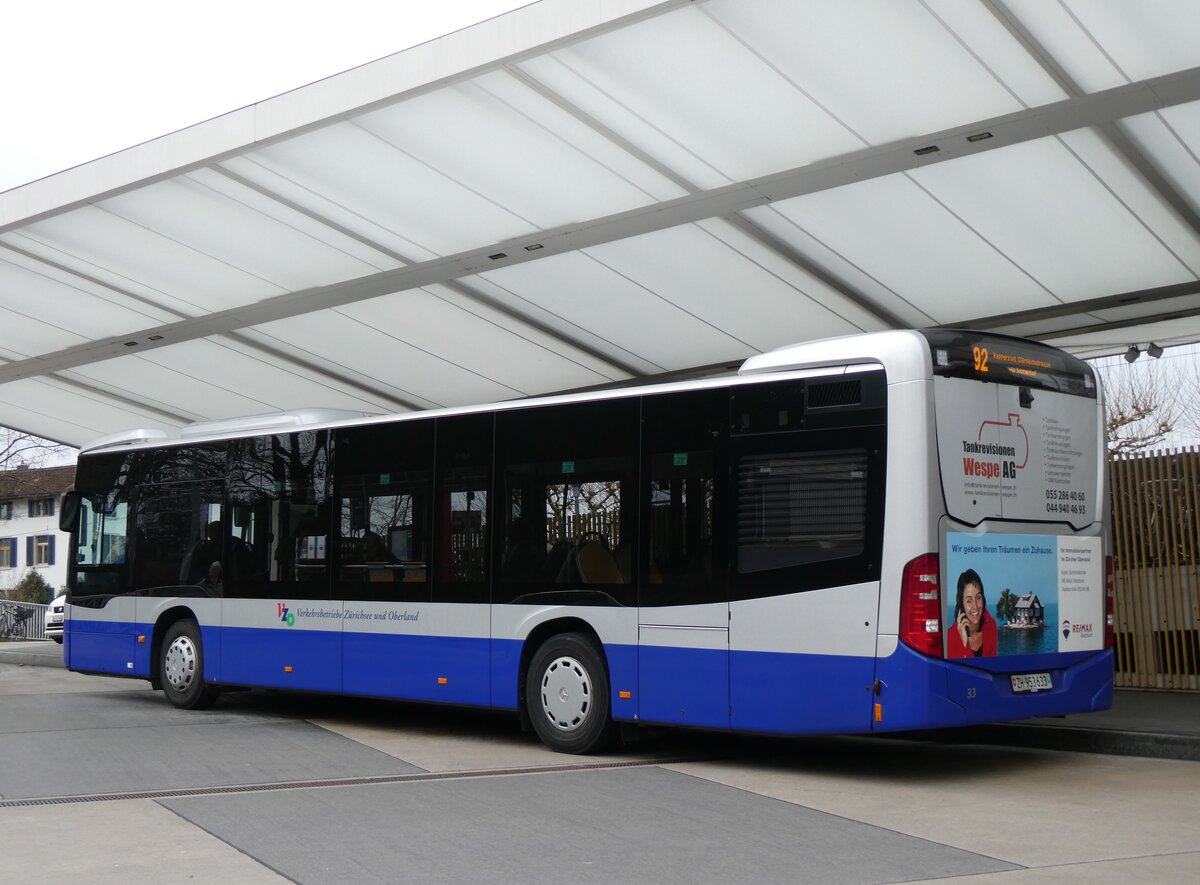 (269'820) - VZO Gr�ningen - Nr. 33/ZH 953'633 - Mercedes am 12. Dezember 2024 beim Bahnhof Jona