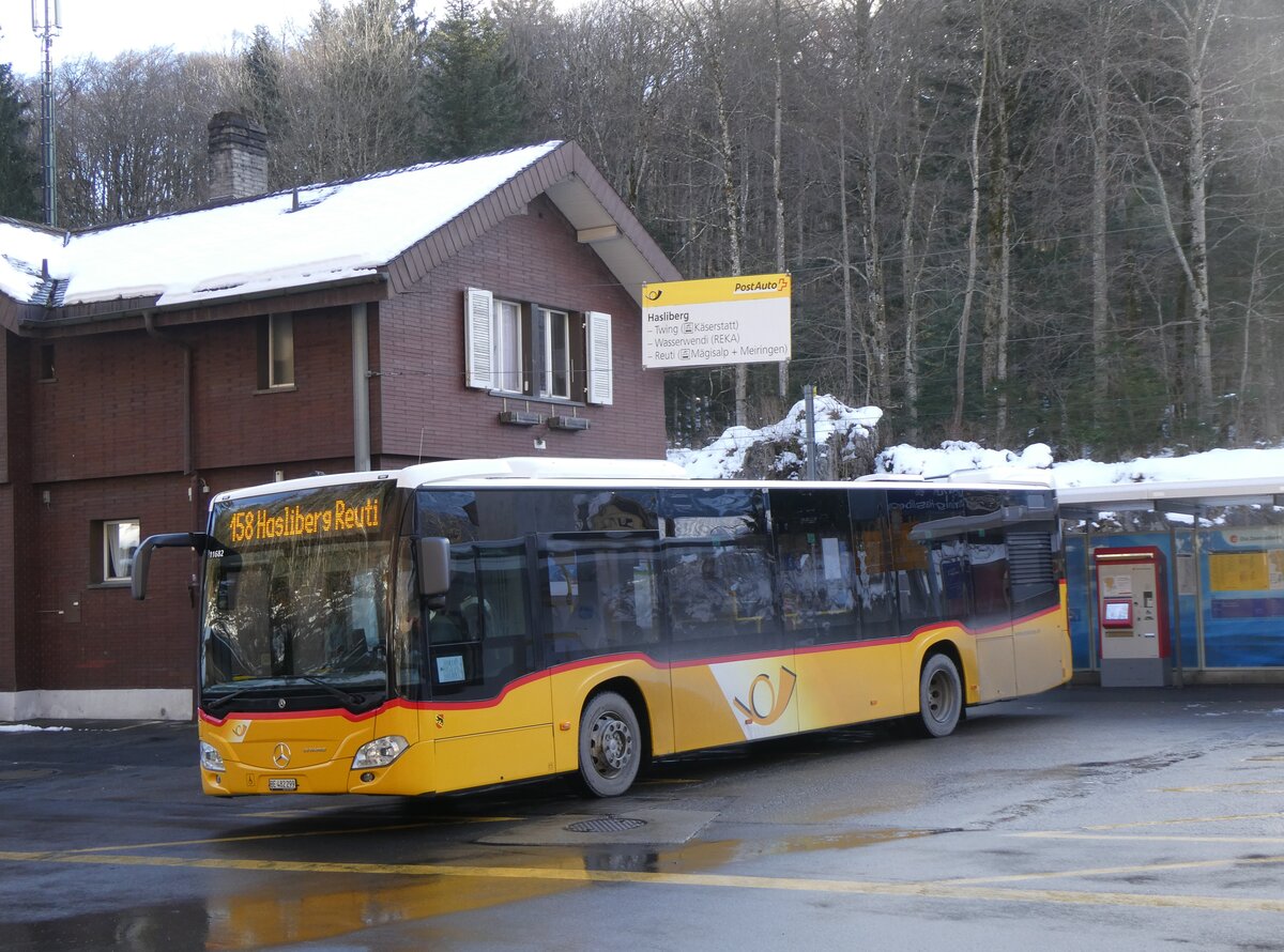 (269'945) - Fl�ck, Brienz - Nr. 1/BE 482'299/PID 11'682 - Mercedes (ex PostAuto Bern BE 403'166; ex PostAuto Bern BE 653'384) am 17. Dezember 2024 auf dem Br�nigpass