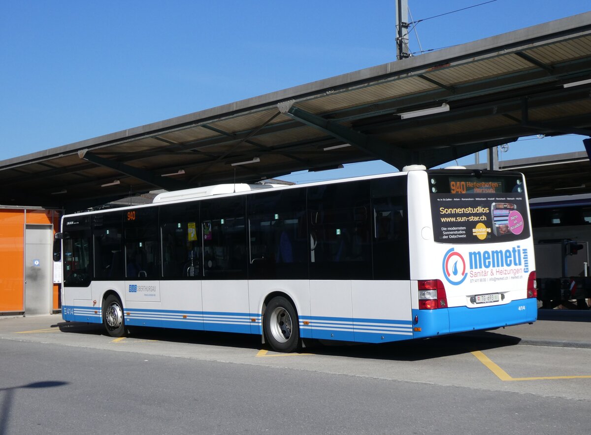 (272'644) - BOTG Amriswil - Nr. 414/TG 693 - MAN am 4. Mrz 2025 beim Bahnhof Romanshorn