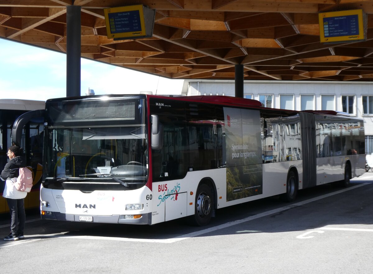 (272'755) - PostAuto Wallis - Nr. 60/VS 370'181/PID 5100 - MAN (ex Lathion, Sion Nr. 60) am 11. Mrz 2025 beim Bahnhof Sion