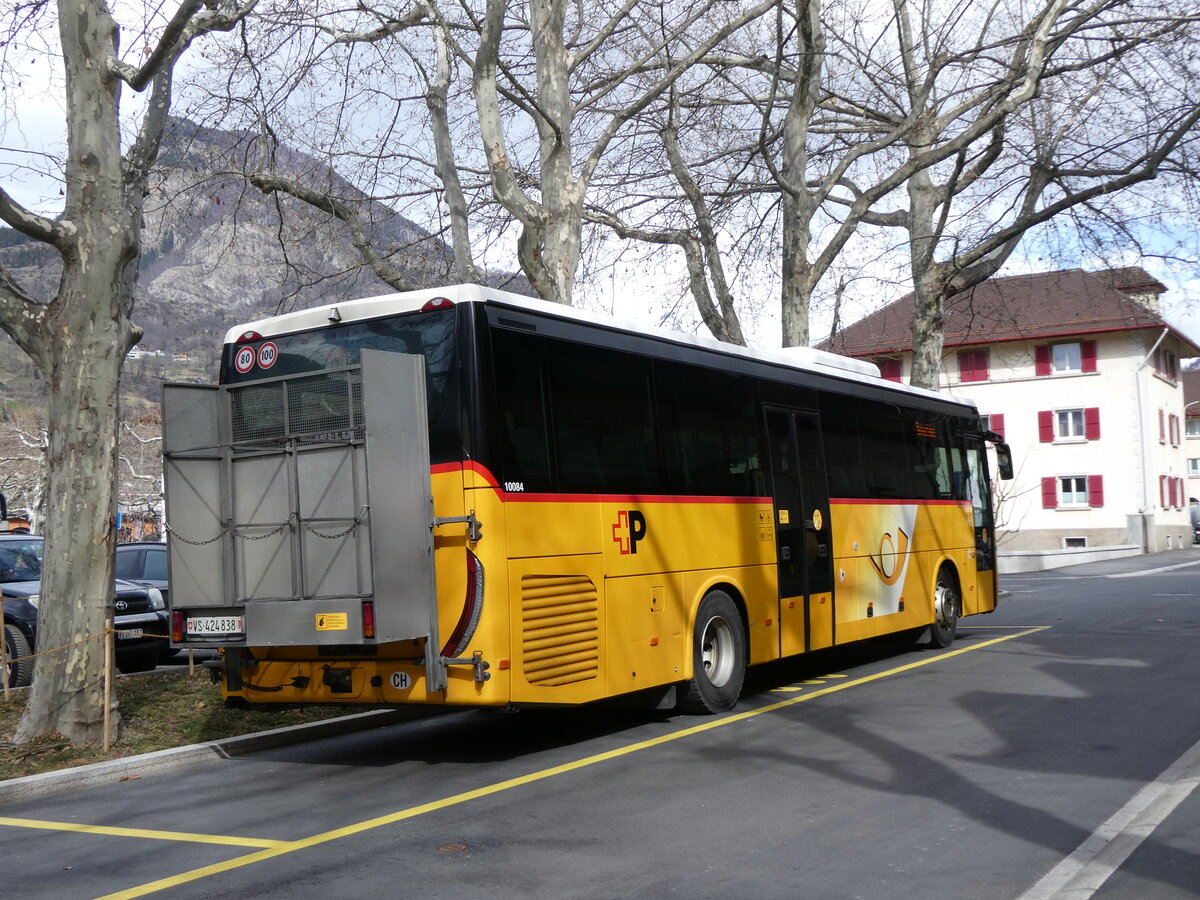 (272'809) - PostAuto Wallis - VS 424'838/PID 10'084 - Iveco am 11. Mrz 2025 in Brig, Garage