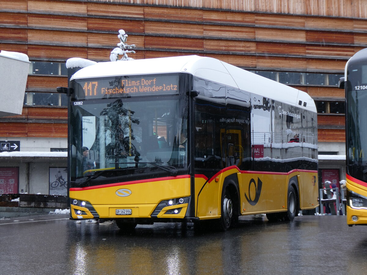 (272'871) - PostAuto Graubnden - GR 162'994/PID 12'082 - eSolaris am 14. Mrz 2025 in Flims, Bergbahnen