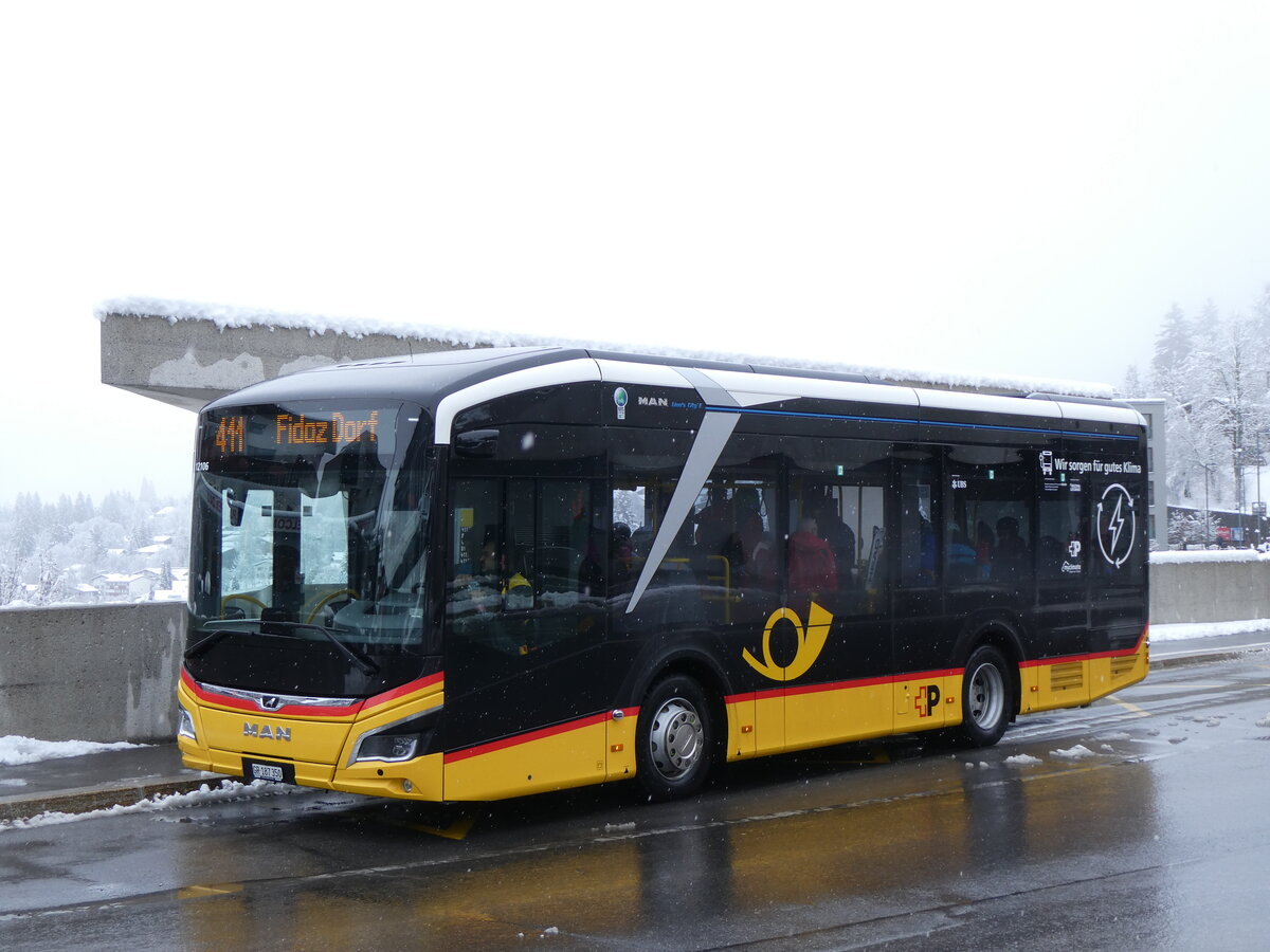 (272'889) - PostAuto Graubnden - GR 187'350/PID 12'106 - eMAN am 14. Mrz 2025 in Flims, Bergbahnen