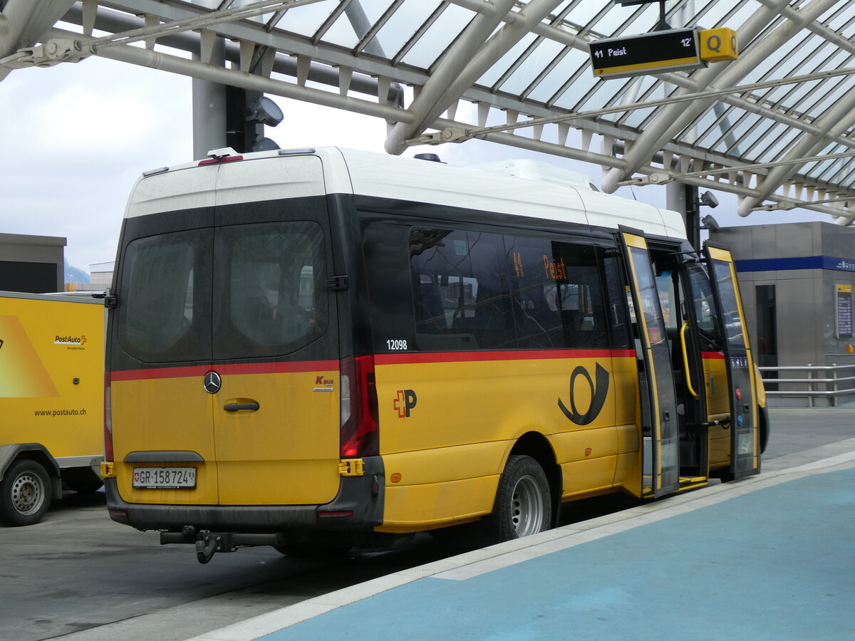 (272'906) - PostAuto Graubnden - GR 158'724/PID 12'098 - K-Bus/Mercedes am 14. Mrz 2025 in Chur, Postautostation