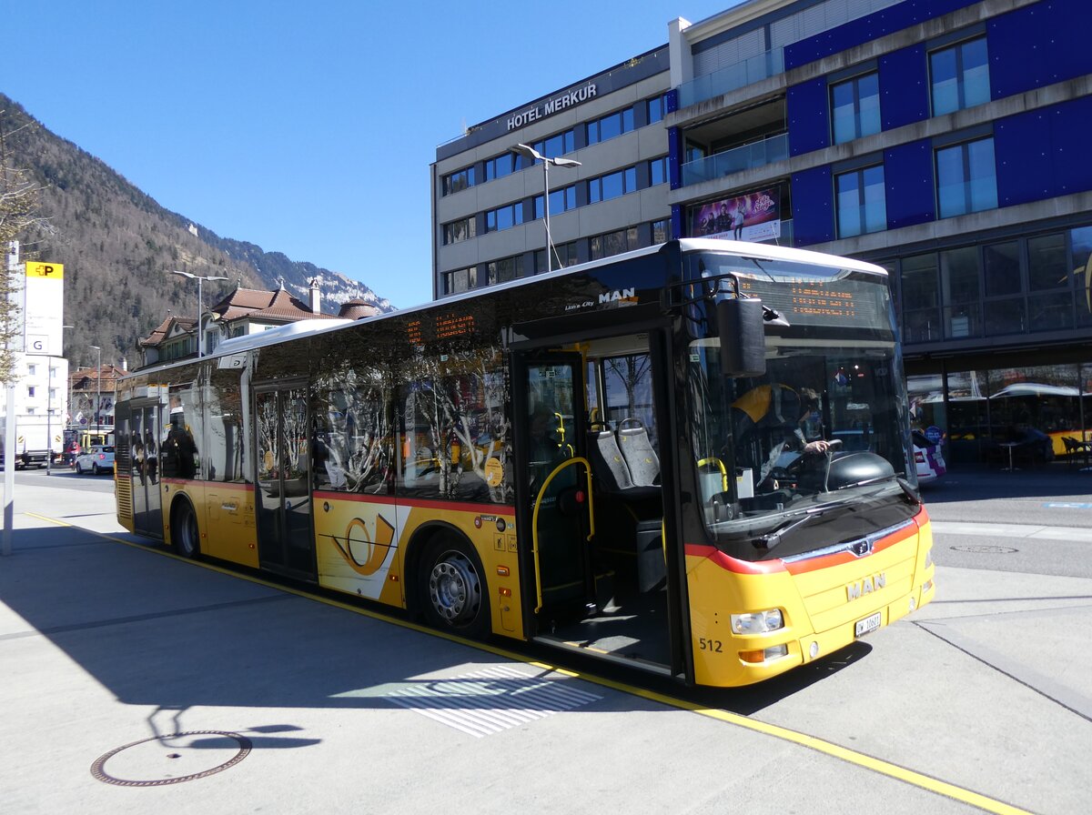 (273'090) - PostAuto Zentralschweiz - Nr. 512/OW 10'601/PID 10'591 - MAN (ex Nr. 1; ex Dillier, Sarnen Nr. 1) am 20. Mrz 2025 beim Bahnhof Interlaken West