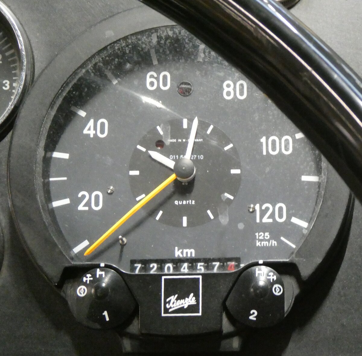 (273'326) - Stutz, Jonen - AG 8141 - FBW/Hess (ex Dubach, Walde) am 29. M�rz 2025 in Affoltern, Garage (Detailaufnahme - 1'720'457,4 Kilometer)