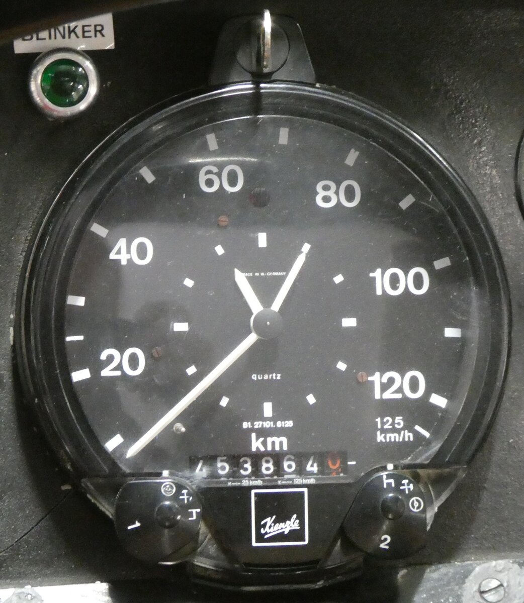 (273'332) - Stutz, Jonen - AG 7286 - FBW/FHS (ex Kellenberger, Heerbrugg; ex Schnider, Engelburg; ex P 23'207; ex P 21'007) am 29. Mrz 2025 in Affoltern, Garage (Detailaufnahme - 453'864,0 Kilometer)