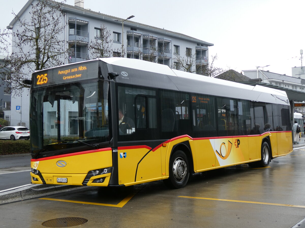 (273'364) - Stutz, Jonen - Nr. 403/ZH 258'935/PID 11'413 - Solaris am 29. Mrz 2025 beim Bahnhof Affoltern