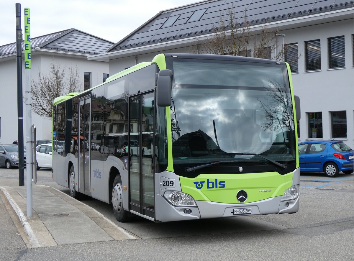 (273'437) - Busland, Burgdorf - Nr. 209/BE 535'209 - Mercedes am 31. Mrz 2025 beim Bahnhof Langnau