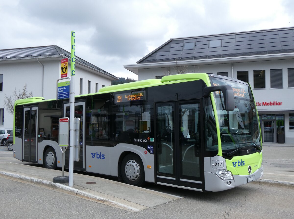 (273'440) - Busland, Burgdorf - Nr. 217/BE 417'217 - Mercedes am 31. Mrz 2025 beim Bahnhof Langnau