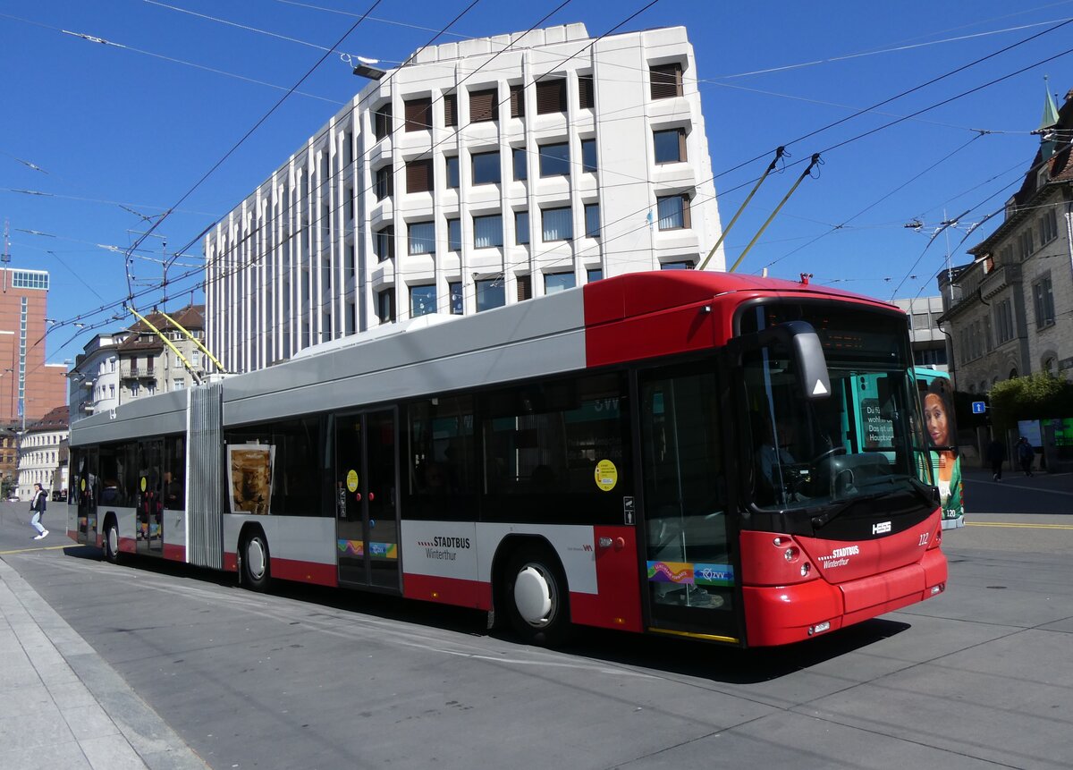 (273'491) - SW Winterthur - Nr. 112 - Hess/Hess Gelenktrolleybus am 2. April 2025 beim Hauptbahnhof Winterthur