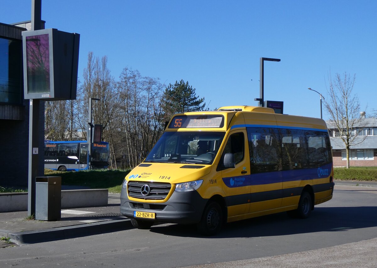 (273'607) - Qbuzz, Groningen - Nr. 1914/22-BZR-8 - Mercedes am 5. April 2025 in Drachten, Transferium Oost